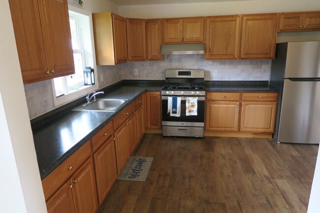 Building Photo - 12 N Maple Ave Unit 2 Rental