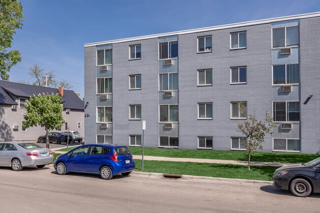 Andrew Apartments