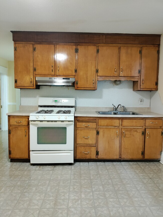 Photo - 86 Wolcott St Unit 86 wolcott floor 2