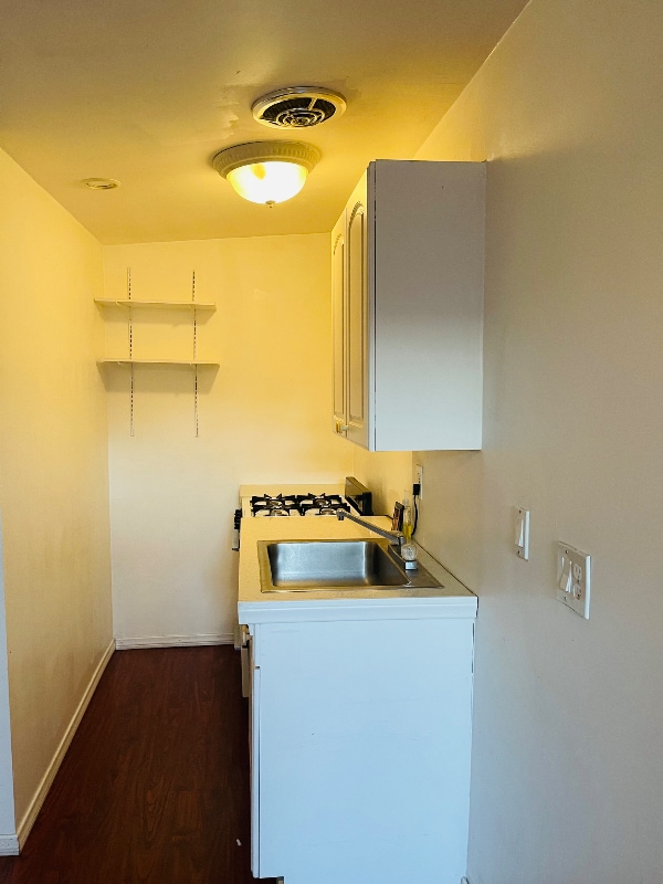 Photo - 18548 Arminta St Unidad Studio