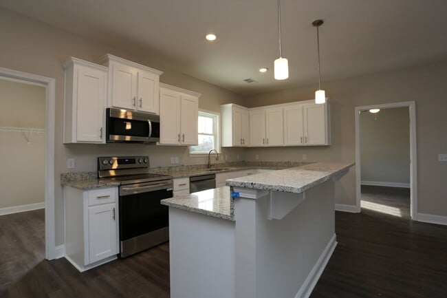 Photo - NEW 2 Bedroom Cottage Available TODAY!