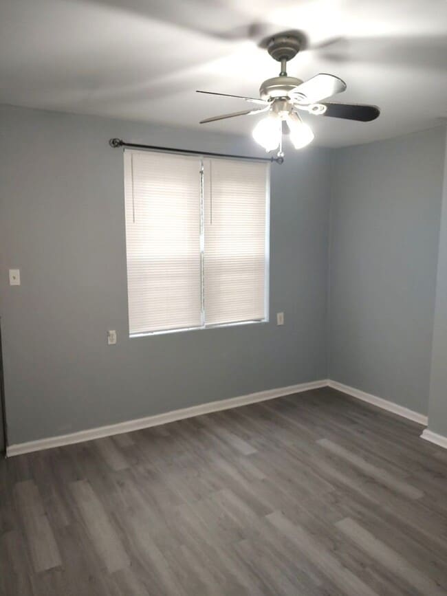 Photo - Stunning 2-Bedroom Townhouse in Point Breeze! Available NOW!