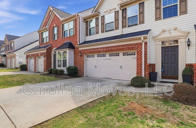 Photo - 126 Middleby Way