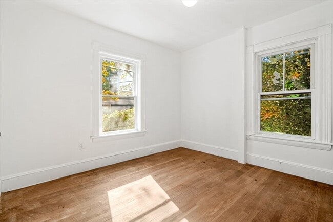 Photo - 166 Elliot St Unidad 2 Rental