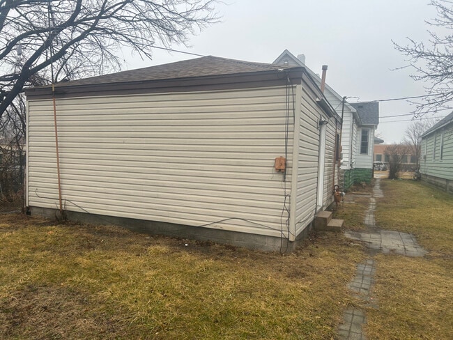 Photo - 4722 Pine Ave