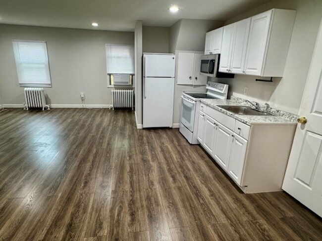 44 College Pl Unidad Jane Development Associates (C)-Apt. 19A