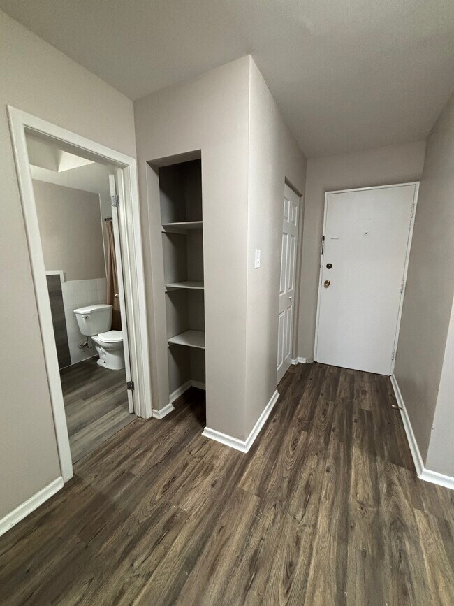 Photo - Recently Updated 2 Bedroom 1 Bathroom Apartment! Unit 7