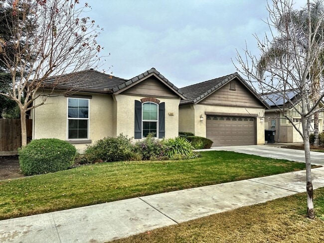 Photo - 2101 N Lindsay Ct