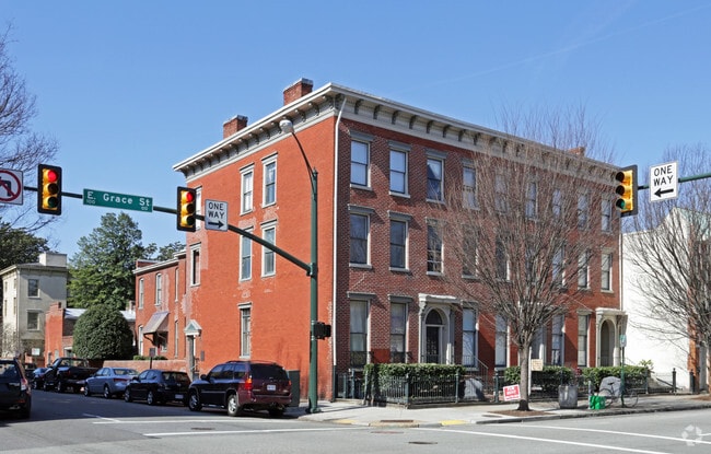 Primary Photo - 13-17 E Grace St Apartments