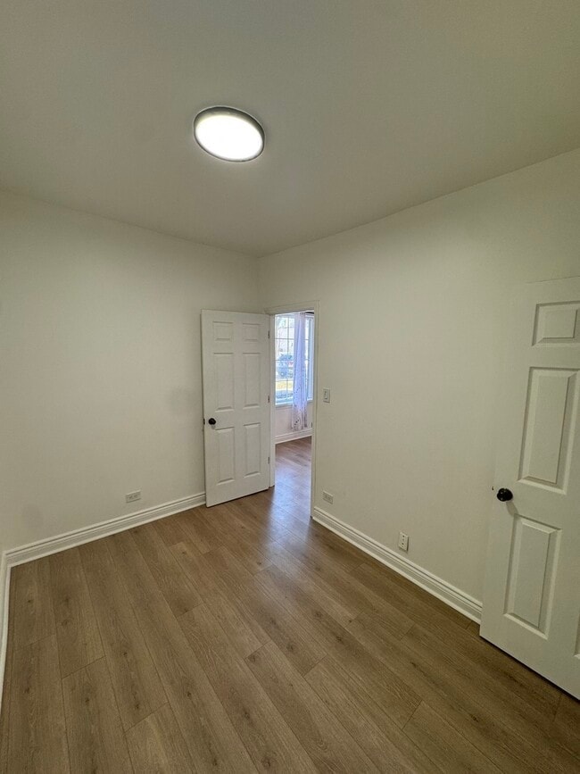 Photo - 617 W 43rd Pl