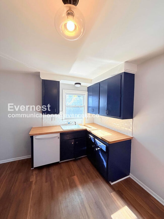 Photo - 165 W Baker Ave