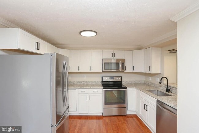 Photo - 781 Willowby Run
