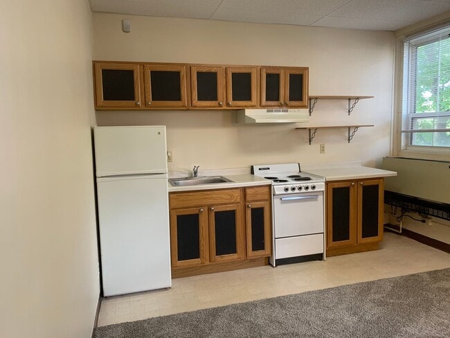 Photo - 1233 Marshall / 1222-36 Cass