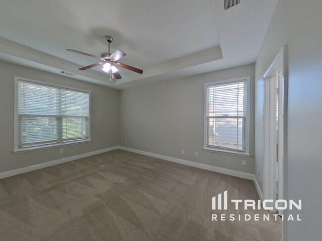 Photo - 499 Kirkland Dr