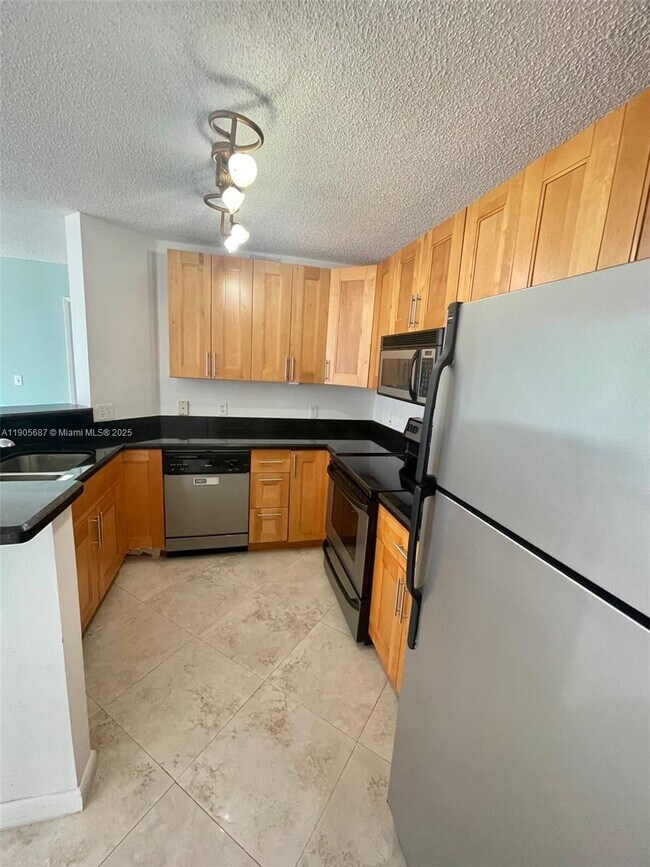 Photo - 19999 E Country Club Dr Unit 1604