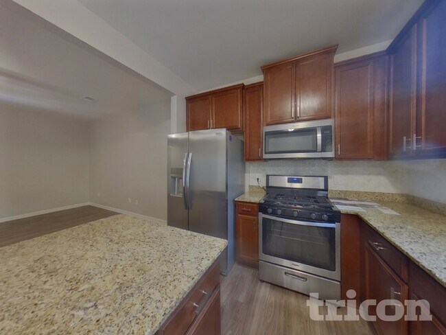 Photo - 208 Ashewicke Dr