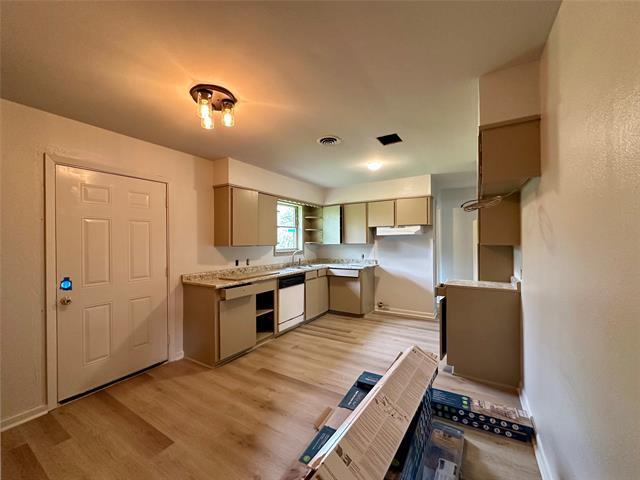 Photo - 1015 Pine Tree Dr