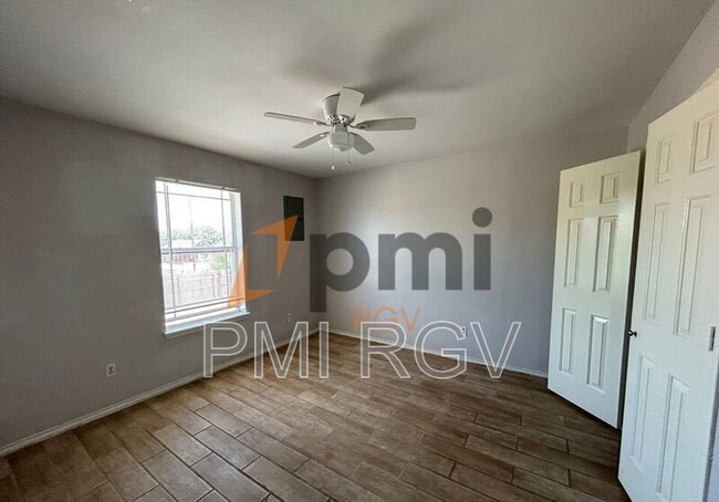 Photo - 2017 Graham Ave Unidad 7