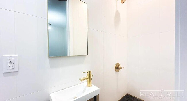 Photo - Beadel Street Unit 3F