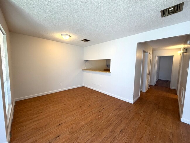 506 Marigny Cir