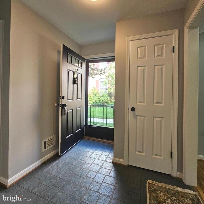 Building Photo - 7034 Bradwood Ct Rental