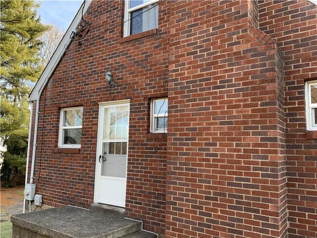 Photo - 2803 Cleveland Ave