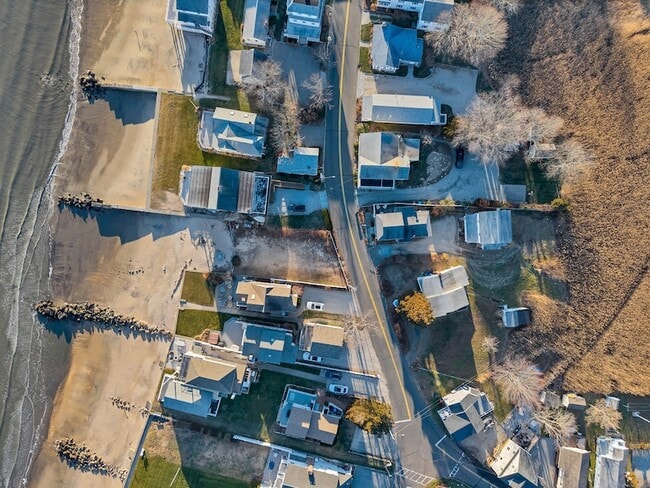 Photo - 176 Shore Rd