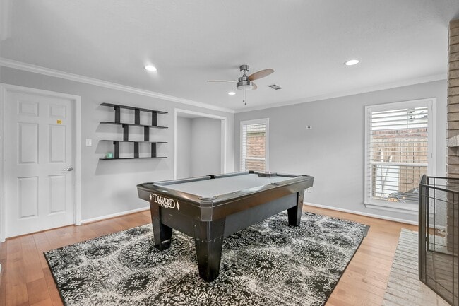 Photo - 30 Village Knoll Pl