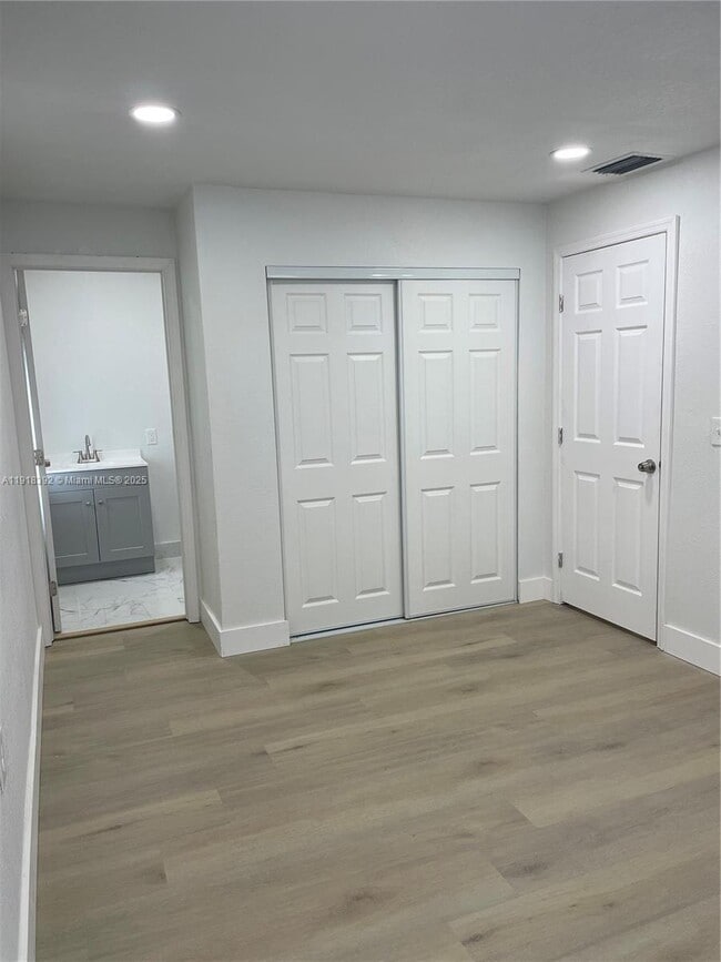 Photo - 5261 NW 1st St Unidad FRONT