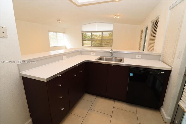 Photo - 6835 Rue Versailles Dr Unit 205