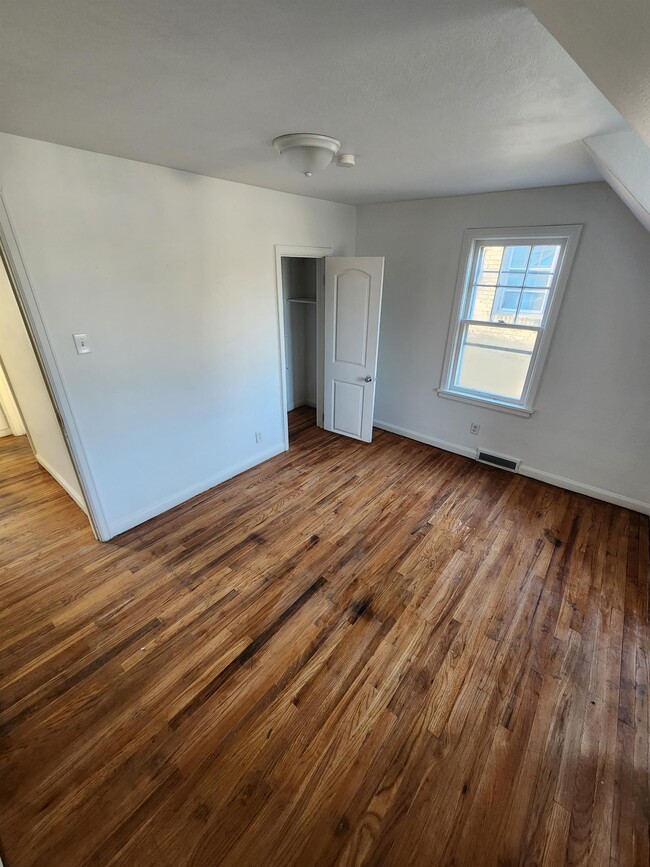 Photo - 1131 N Kaley St