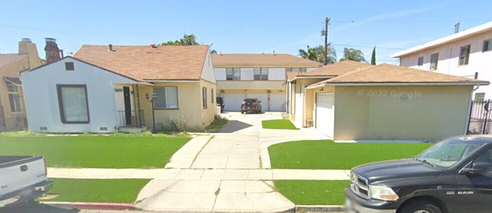 1051 E Hyde Park Blvd Unit 1053