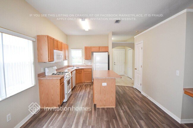 Photo - 6926 Exeter Park Pl