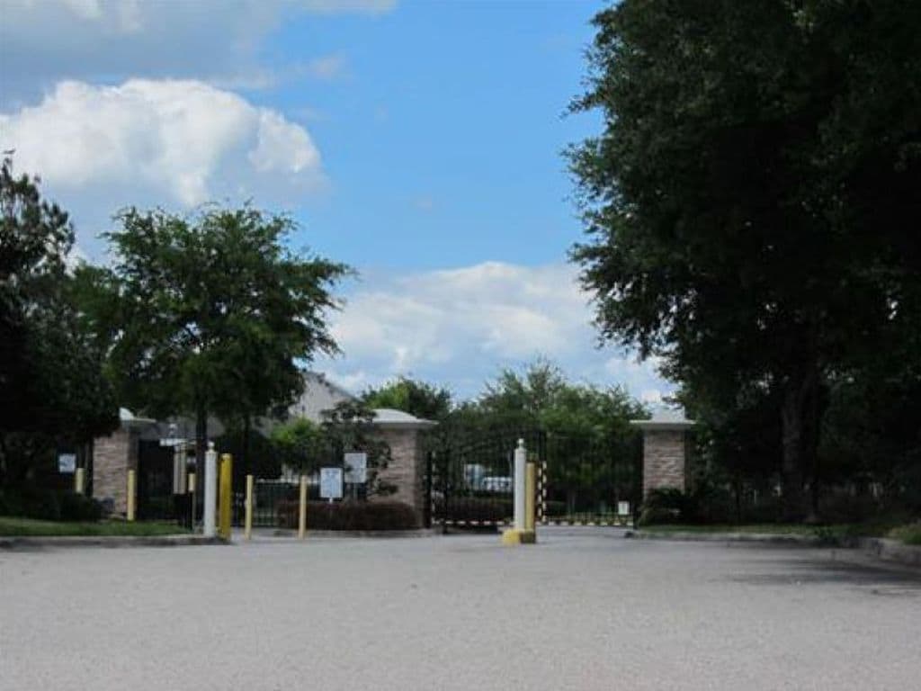 Photo - 8008 Tipperary Ln