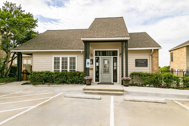 Conveniently located leasing office