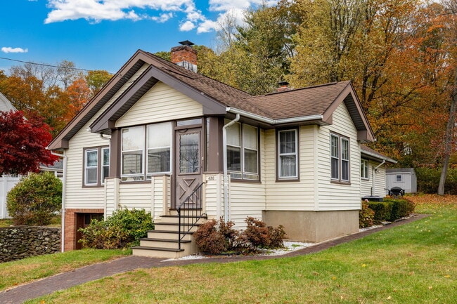 Photo - 430 Old Main St