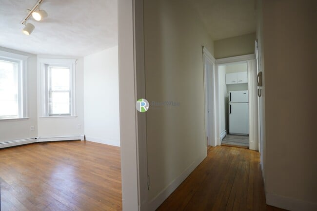 Building Photo - 1677 Commonwealth Ave Rental
