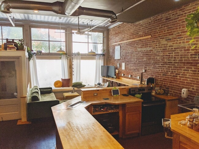 Photo - 627 Washington Blvd Unit Apt 1