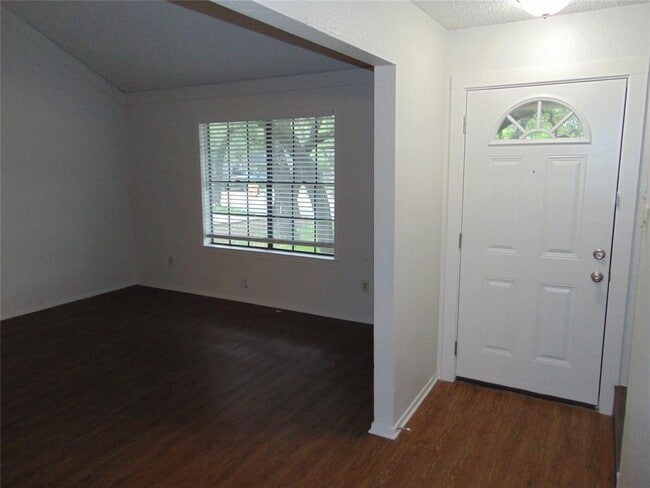 Photo - 1617 Gracy Farms Ln