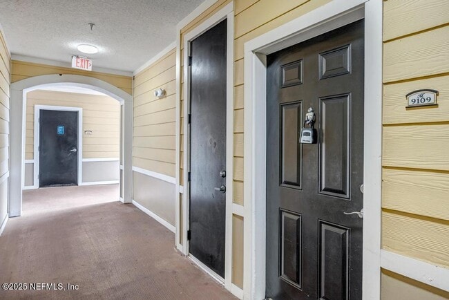 Building Photo - 8539 Gate Pkwy W Unit 9109 Rental
