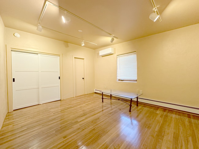 Photo - 721 W Manhattan Ave Unit A