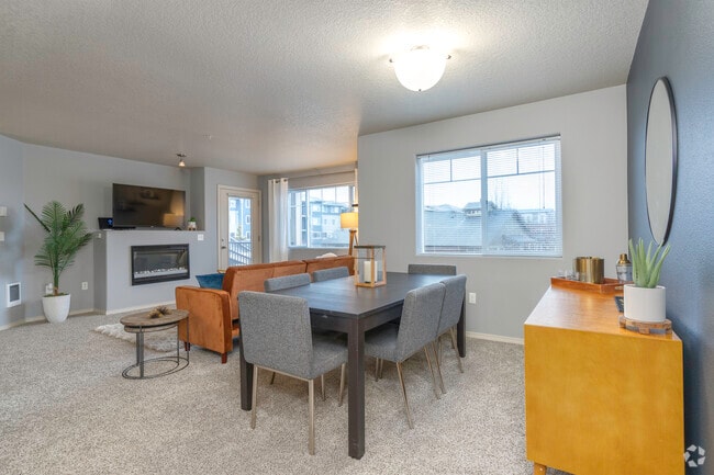 2BR, 2BA - 1,029SF Multnomah Dining Room