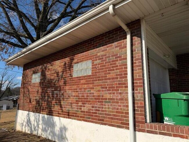 Photo - 1110 Jennings Station Rd