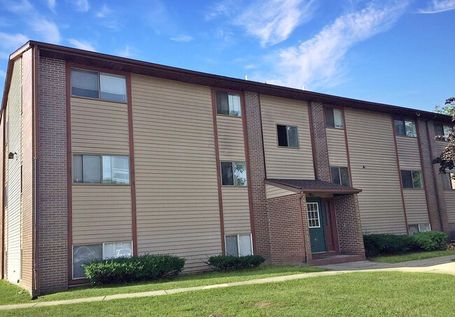 Building Photo - 2424 36th St SW Unit 1