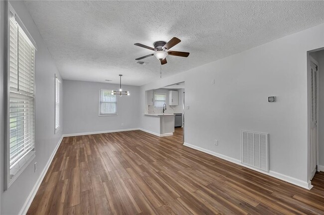 Photo - 14 1/2 Tumlin Dr