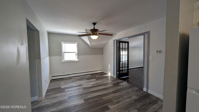 Photo - 164 Port Monmouth Rd Unit B