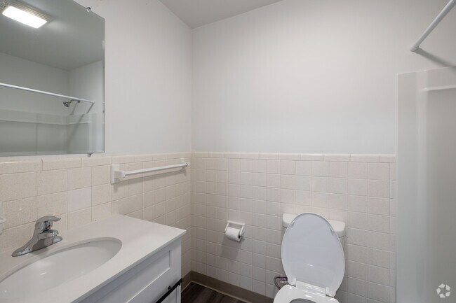 2BR, 1.5BA - 1341SF