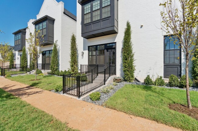 Photo - Townhome 2 bed 2.5 bath "The Mid-Mod" in the Heart of Selah