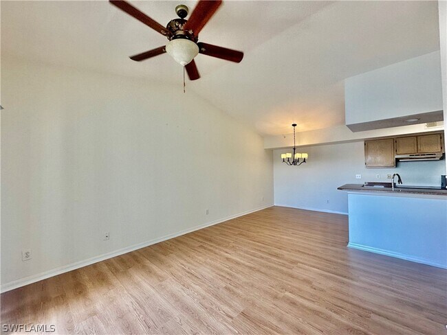 Photo - 4700 St Croix Ln Unit 335