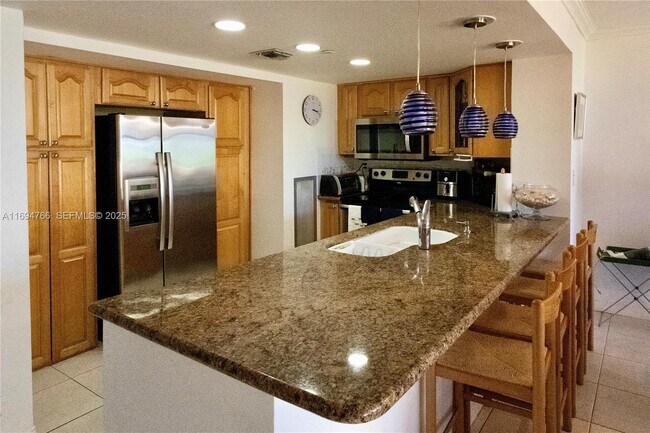 Photo - 2555 Collins Ave Unit 308